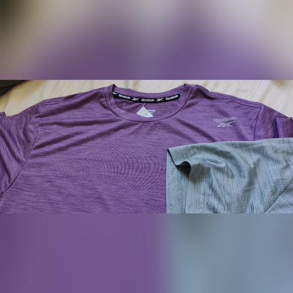 2 Brand new Reebok sport shirt - Picture 3 of 4